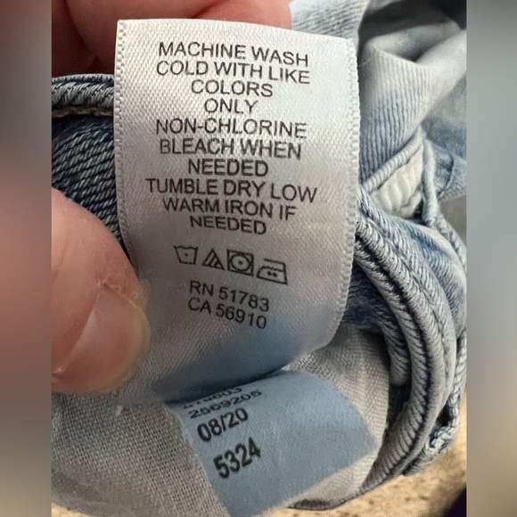 Women’s Maurice’s light wash jeans L‎ large short button up distressed - Picture 4 of 10